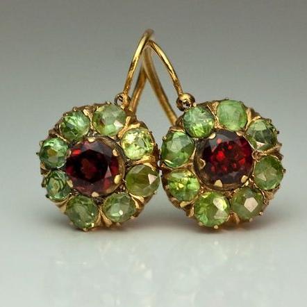 Round Earrings with Green and Red Crystal