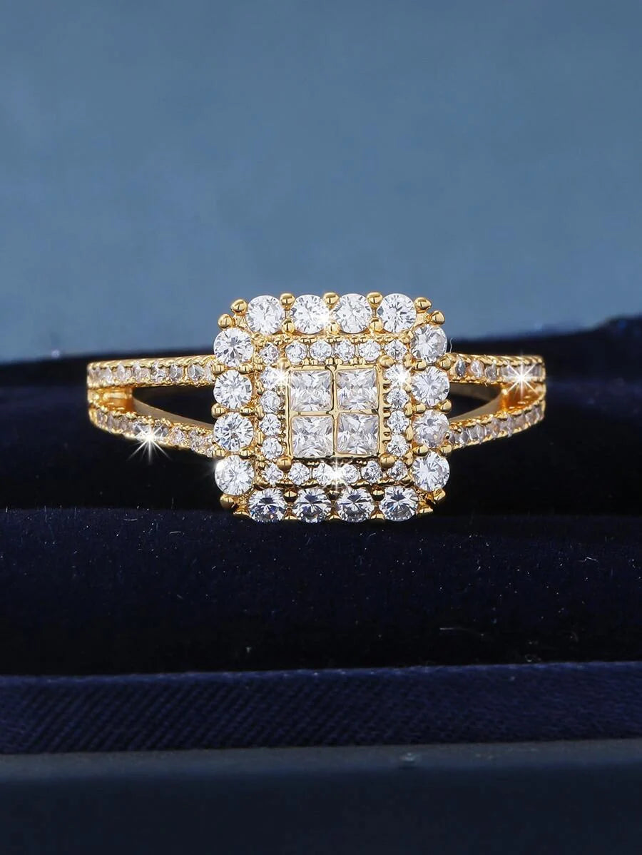 Isabella – Bold square halo ring with radiant pavé sparkle