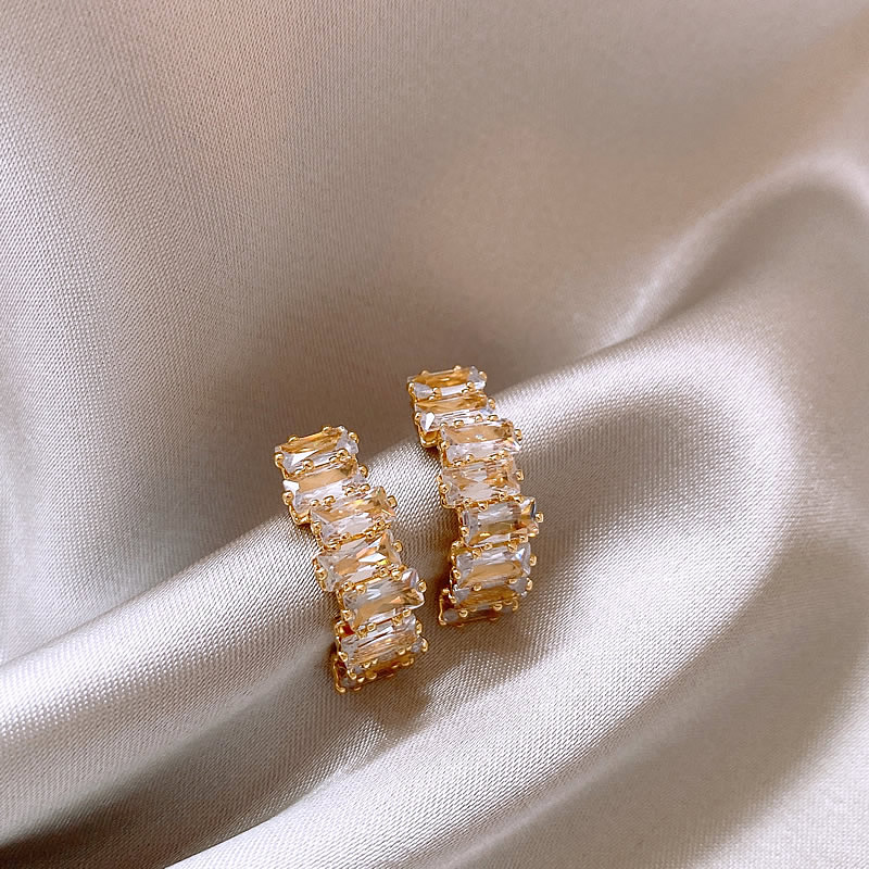 Elegant Gold Earrings with Sparkling Zirconias